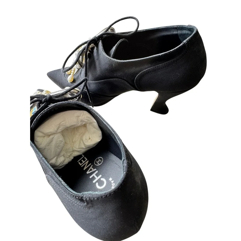 Authentic NEW Chanel Pearl Bow Booties Women Sz EU 38 US 7-7.5 Shoe NEVER WORN